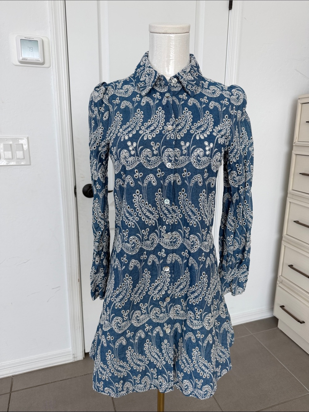 Zara Blue Soft Denim cotton Paisley Long-Sleeve Shirt Dress size XS EUC